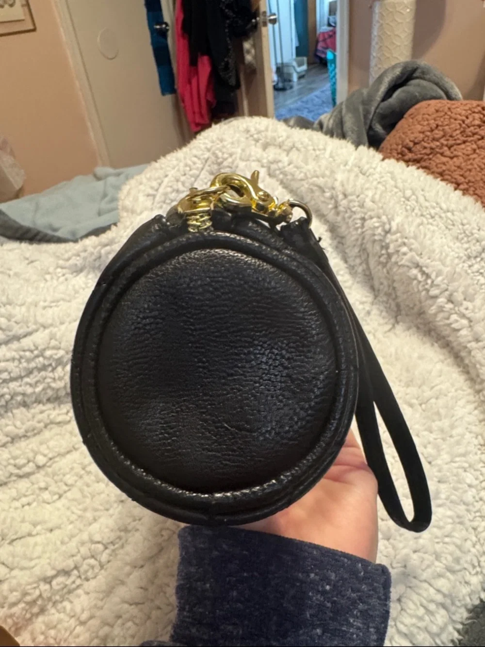 Betsey Johnson Black Quilted Heart Cosmetic Pouch with Wrist Strap - Picture 9 of 9